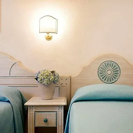 Hotiday Collection - 4* Baja Sardinia