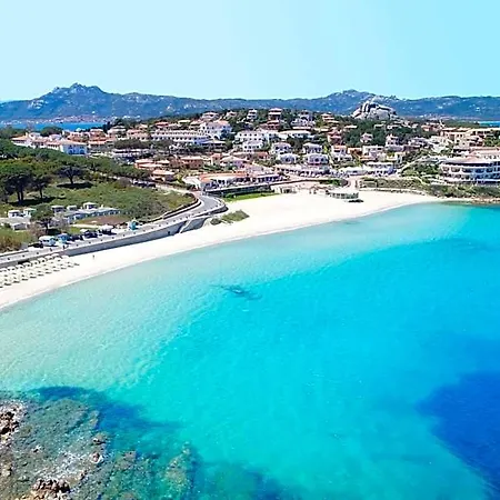 Ξενοδοχείο Hotiday Collection - 4*